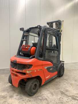 Chariot élévateur d'occasion LINDE H30T GAS VIERRADFRONTSTAPLER (13074543)