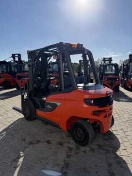 Chariot élévateur d'occasion LINDE H35D-01/1202 DIESEL VIERRADFRONTSTAPLER (13072985)