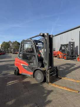 Chariot élévateur d'occasion LINDE H35D-01/1202 DIESEL VIERRADFRONTSTAPLER (13073432)
