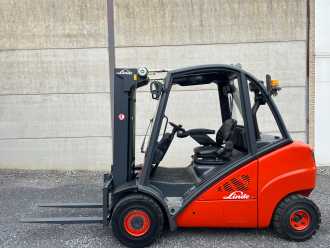 Chariot élévateur d'occasion LINDE H35D-01 DIESEL VIERRADFRONTSTAPLER (13035443) backdrop