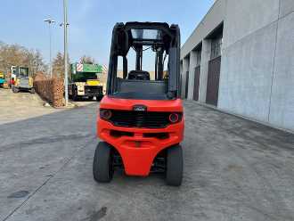 Chariot élévateur d'occasion LINDE H35D-01 DIESEL VIERRADFRONTSTAPLER (13038379)