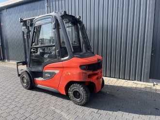 Chariot élévateur d'occasion LINDE H35D-01 DIESEL VIERRADFRONTSTAPLER (13060522)