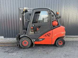 Chariot élévateur d'occasion LINDE H35T-02 GAS VIERRADFRONTSTAPLER (13065728)