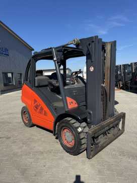 Chariot élévateur d'occasion LINDE H40D-02 Containerfähig DIESEL VIERRADFRONTSTAPLER (12948988)