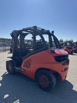 Chariot élévateur d'occasion LINDE H40D-02 Containerfähig DIESEL VIERRADFRONTSTAPLER (12948988)