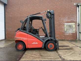 Chariot élévateur d'occasion LINDE H40T GAS VIERRADFRONTSTAPLER (13071749)