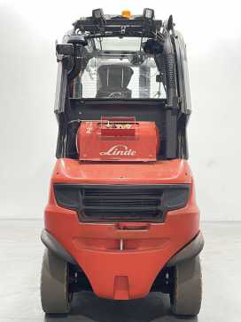 Chariot élévateur d'occasion LINDE H45T-02-394 GETR GAS VIERRADFRONTSTAPLER (13058640)