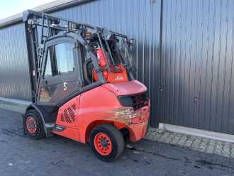 Chariot élévateur d'occasion LINDE H45T-02 GAS VIERRADFRONTSTAPLER (13075440)