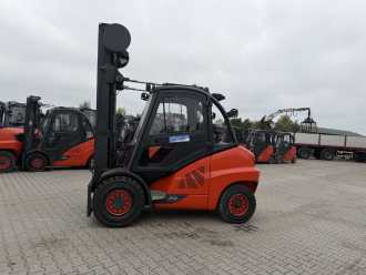 Chariot élévateur d'occasion LINDE H50D-02 DIESEL VIERRADFRONTSTAPLER (13063000)