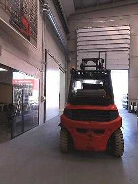 Chariot élévateur d'occasion LINDE H70 T-03 GAS VIERRADFRONTSTAPLER (12423268)