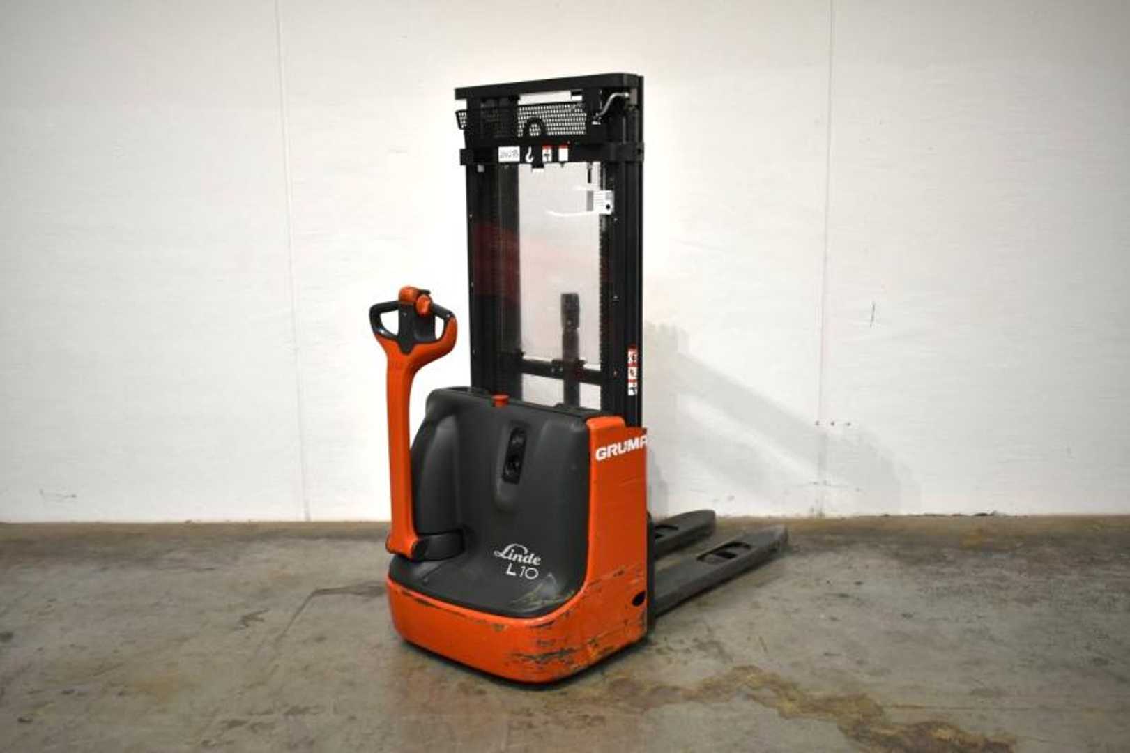 Chariot élévateur d'occasion LINDE L 10 1172 ELEKTRO HOCHHUBWAGENDEICHSEL (13069492)
