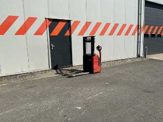 Chariot élévateur d'occasion LINDE L12 ELEKTRO HOCHHUBWAGENDEICHSEL (13040000)