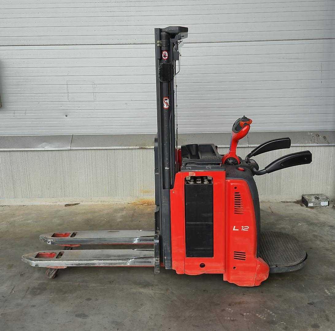 Chariot élévateur d'occasion LINDE L12L AP - 133 ELEKTRO HOCHHUBWAGENMANUELLELEKTRISCH (13069343)