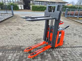Chariot élévateur d'occasion LINDE L12LAPi Batterie aus 2023 ELEKTRO HOCHHUBWAGENDEICHSEL (12891763)