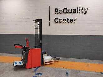 Chariot élévateur d'occasion LINDE L14 AP ELEKTRO HOCHHUBWAGENFAHRERSTAND (13032749)