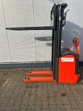 Chariot élévateur d'occasion LINDE L14 ELEKTRO HOCHHUBWAGENDEICHSEL (13061216)