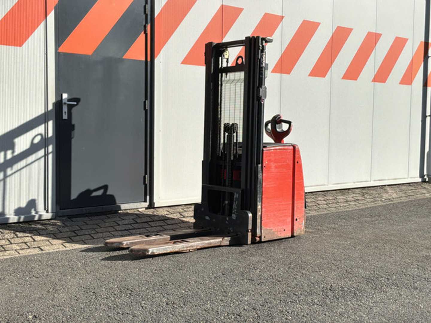 Chariot élévateur d'occasion LINDE L14 ELEKTRO HOCHHUBWAGENDEICHSEL (13073791)