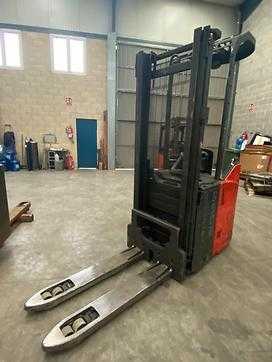 Chariot élévateur d'occasion LINDE L14 L SP ELEKTRO HOCHHUBWAGENDEICHSEL (12585275)