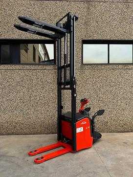 Chariot élévateur d'occasion LINDE L14AP ELEKTRO HOCHHUBWAGENFAHRERSTAND (12959541)
