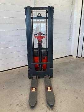 Chariot élévateur d'occasion LINDE L14P/1169 ELEKTRO HOCHHUBWAGENFAHRERSTAND (12815335)
