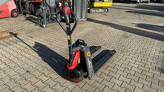 Chariot élévateur d'occasion LINDE MT 15 C ELEKTRO NIEDERHUBWAGENDEICHSEL (13075018)