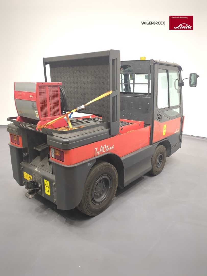 Chariot élévateur d'occasion LINDE P250-127-05 ELEKTRO SCHLEPPER (12928830)