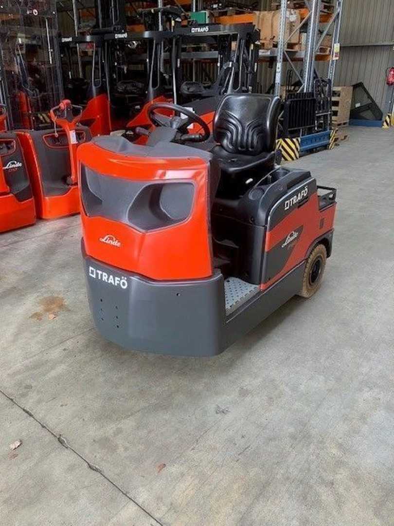 Chariot élévateur d'occasion LINDE P60 ELEKTRO SCHLEPPER (13035435)