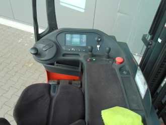 Chariot élévateur d'occasion LINDE R 14 - 01 ELEKTRO SCHUBMASTSTAPLER (13055887)