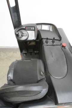Chariot élévateur d'occasion LINDE R 16 G 115-03 ELEKTRO SCHUBMASTSTAPLER (13067086)