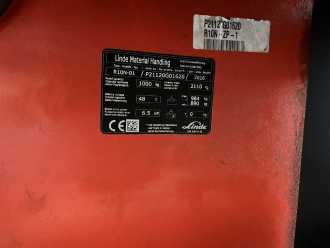 Chariot élévateur d'occasion LINDE R10N ELEKTRO SCHUBMASTSTAPLER (13012332)