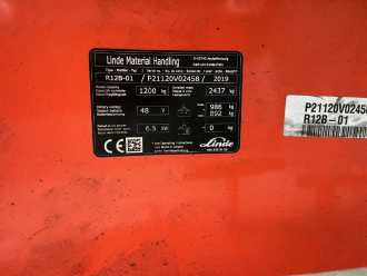 Chariot élévateur d'occasion LINDE R12B-01 ELEKTRO SCHUBMASTSTAPLER (13063499)