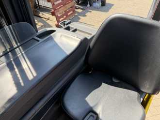 Chariot élévateur d'occasion LINDE R14-01 ELEKTRO SCHUBMASTSTAPLER (13055391)