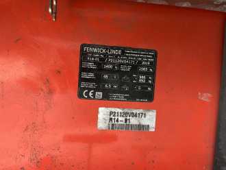 Chariot élévateur d'occasion LINDE R14-01 ELEKTRO SCHUBMASTSTAPLER (13065407)