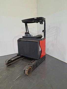 Chariot élévateur d'occasion LINDE R14 ELEKTRO SCHUBMASTSTAPLER (13053337)