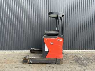 Chariot élévateur d'occasion LINDE R14 ELEKTRO SCHUBMASTSTAPLER (13065408)