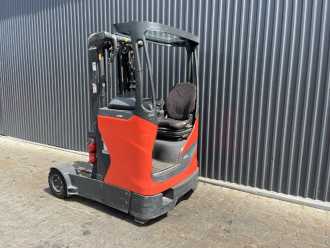 Chariot élévateur d'occasion LINDE R16G ELEKTRO SCHUBMASTSTAPLER (13058702)