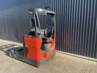 Chariot élévateur d'occasion LINDE R20HD-01 ELEKTRO SCHUBMASTSTAPLER (13071998)
