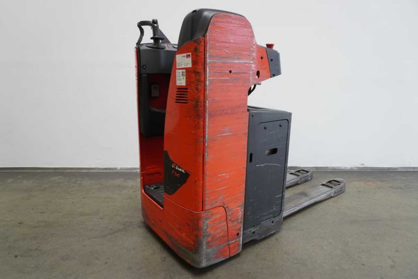 Chariot élévateur d'occasion LINDE T 14 S 1154-03 ELEKTRO NIEDERHUBWAGENFAHRERSTAND (13055205)