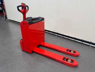 Chariot élévateur d'occasion LINDE T 16 1150x540 mm ELEKTRO NIEDERHUBWAGENDEICHSEL (13071653)