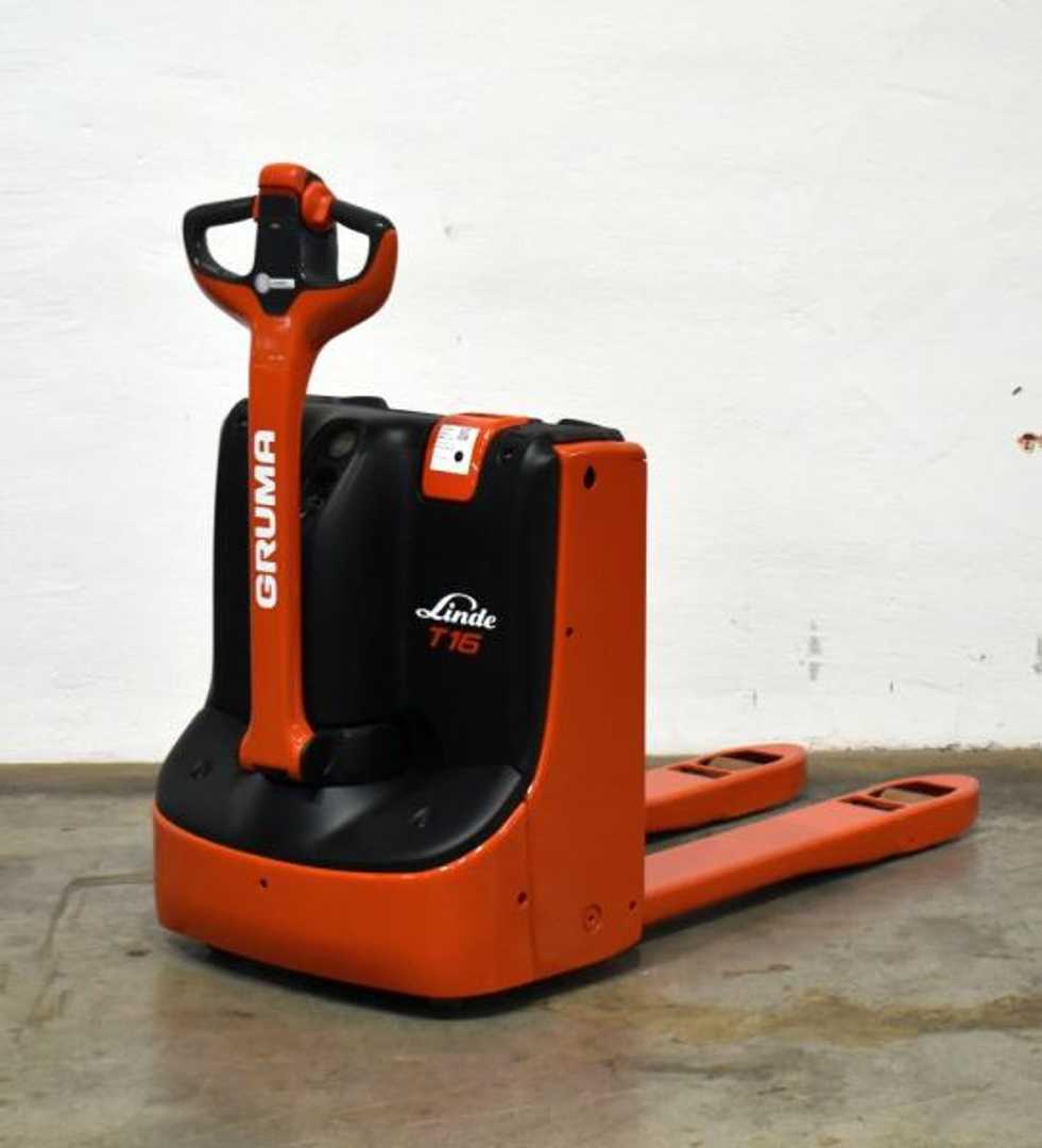 Chariot élévateur d'occasion LINDE T 16 1152 ELEKTRO NIEDERHUBWAGENDEICHSEL (13023321)