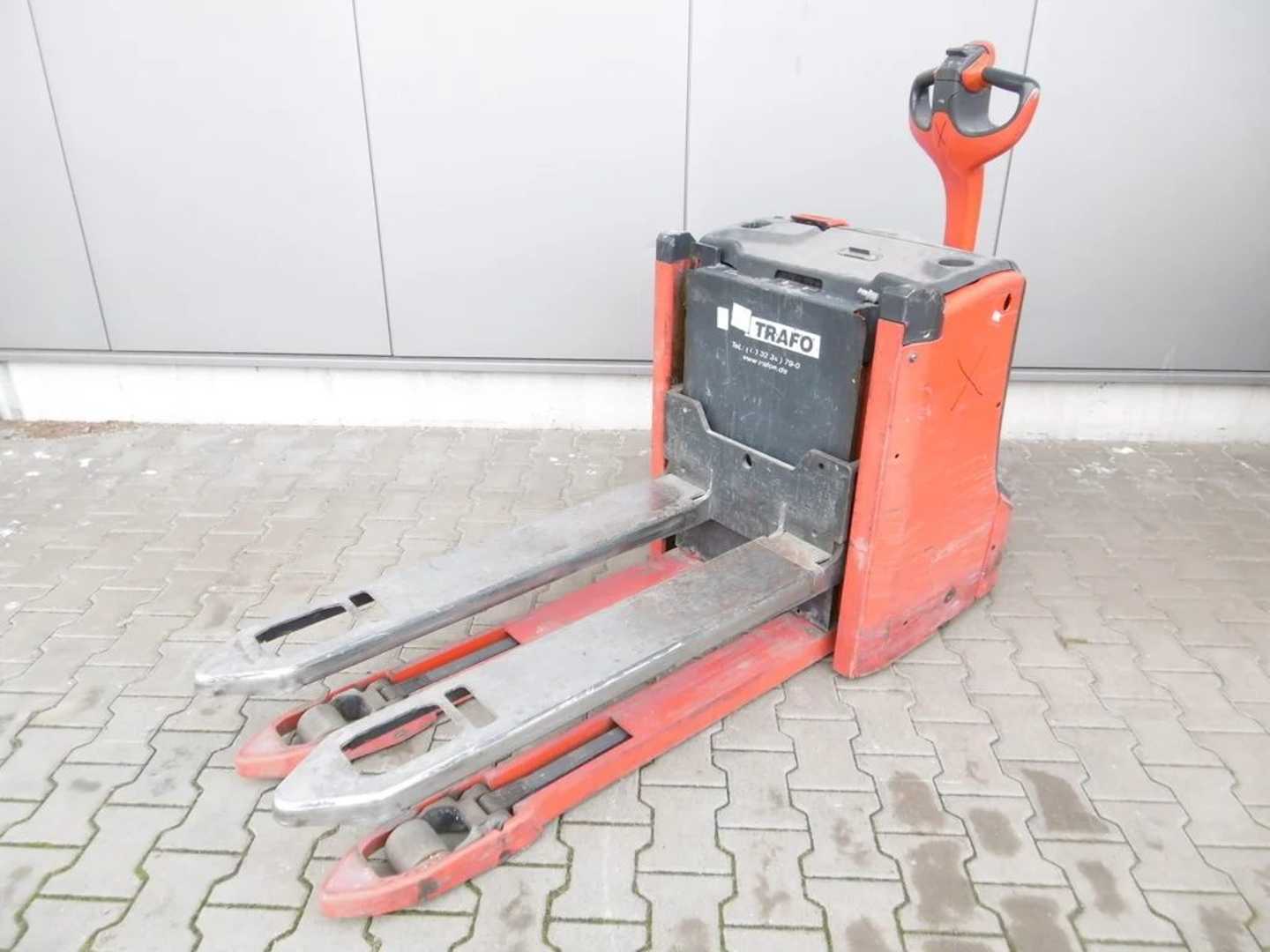 Chariot élévateur d'occasion LINDE T 16 L ELEKTRO NIEDERHUBWAGENDEICHSEL (12933343)