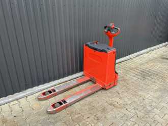Chariot élévateur d'occasion LINDE T16 ELEKTRO NIEDERHUBWAGENDEICHSEL (13067172) backdrop