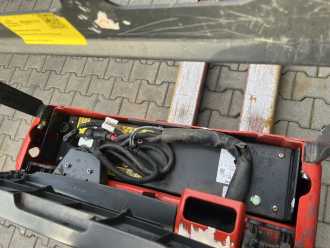 Chariot élévateur d'occasion LINDE T16 ELEKTRO NIEDERHUBWAGENDEICHSEL (13074220)