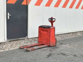 Chariot élévateur d'occasion LINDE T16 ELEKTRO NIEDERHUBWAGENSEMIELEKTRISCH (13071865) backdrop