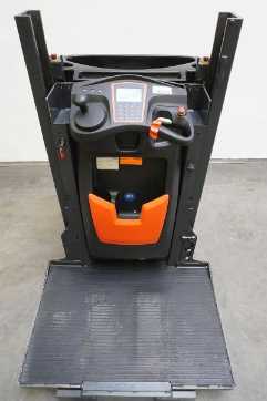 Chariot élévateur d'occasion LINDE V 10-02 5212 ELEKTRO HOCHHUBKOMMISSIONIERER (12932169)