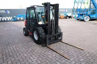 Chariot élévateur d'occasion MANITOU MC25-4 DIESEL GELAENDESTAPLER (12989389)