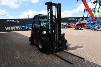 Chariot élévateur d'occasion MANITOU MC30-4 DIESEL GELAENDESTAPLER (12989388)