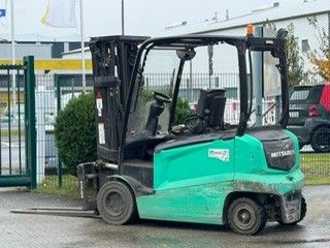 Chariot élévateur d'occasion MITSUBISHI FB 35N-80E ELEKTRO VIERRADFRONTSTAPLER (12996771)