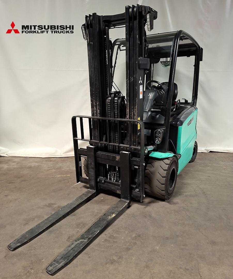 Chariot élévateur d'occasion MITSUBISHI FB 35N-80E ELEKTRO VIERRADFRONTSTAPLER (13051819)