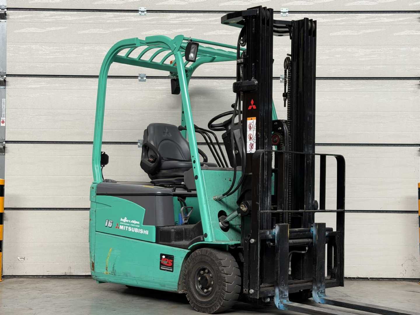 Chariot élévateur d'occasion MITSUBISHI FB16NT ELEKTRO DREIRADFRONTSTAPLER (13066821)